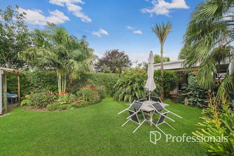 Photo of property in 42 Tui Street, Point Chevalier, Auckland, 1022