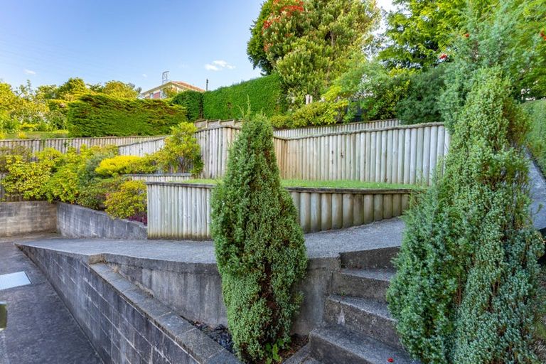 Photo of property in 20 Centennial Avenue, Helensburgh, Dunedin, 9010