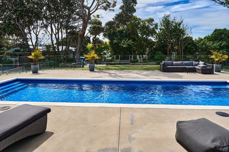 Photo of property in 5b Whitehouse Road, Titahi Bay, Porirua, 5022