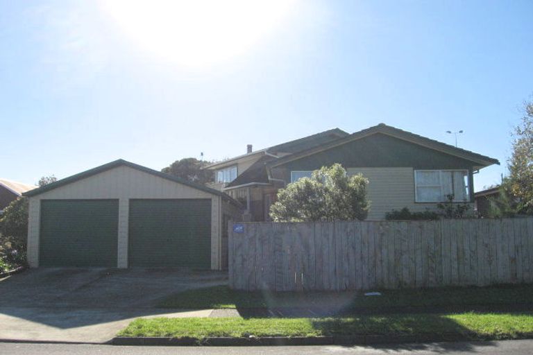 Photo of property in 84 Cascades Road, Pakuranga Heights, Auckland, 2010