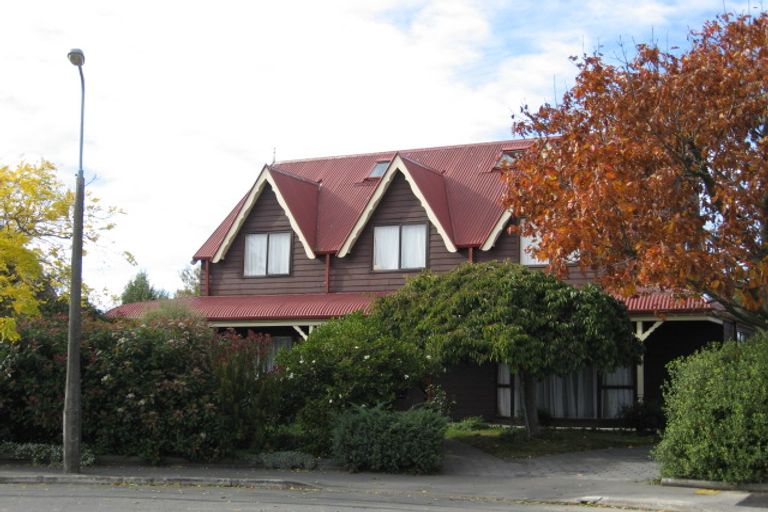Photo of property in 12 Chokebore Place, Sockburn, Christchurch, 8042