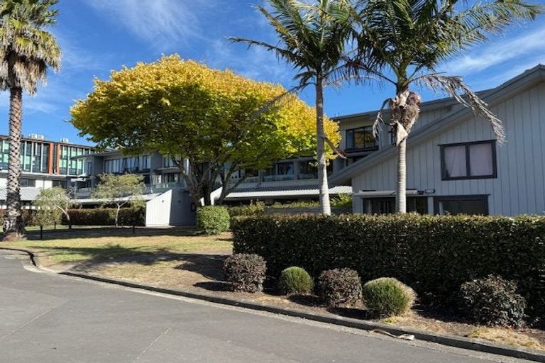 Photo of property in 31b/30 Westward Ho, Glen Eden, Auckland, 0602