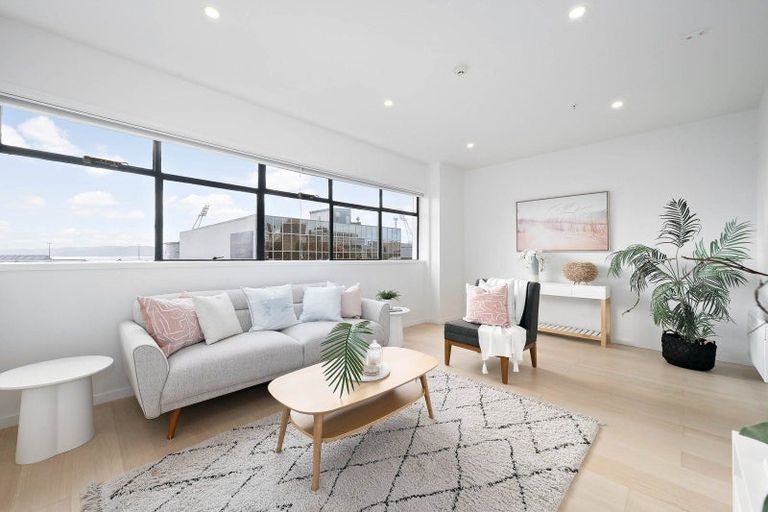 Photo of property in Quantum On Thorndon Quay, 4/163a Thorndon Quay, Pipitea, Wellington, 6011