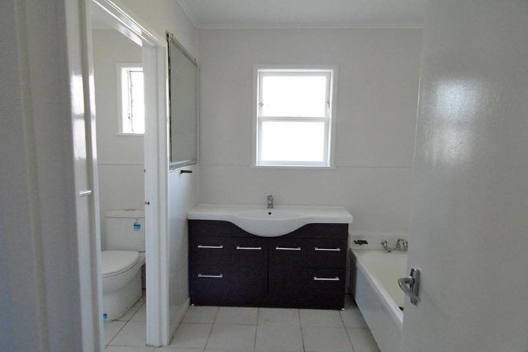 Photo of property in 65 Hobart Crescent, Wattle Downs, Auckland, 2103