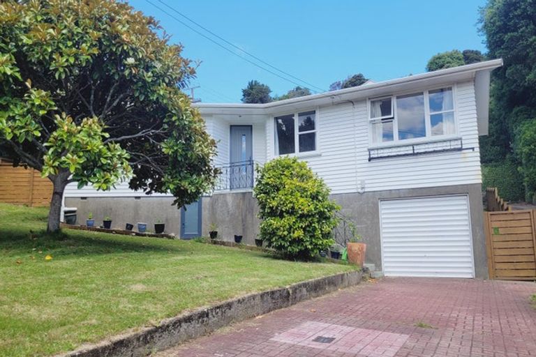 Photo of property in 12 Taupo Crescent, Plimmerton, Porirua, 5026