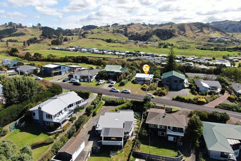 Photo of property in 22 The Crescent, Waihi Beach, 3611