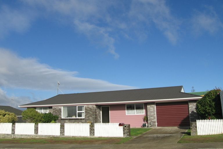 Photo of property in 2 Beachwater Grove, Paraparaumu Beach, Paraparaumu, 5032