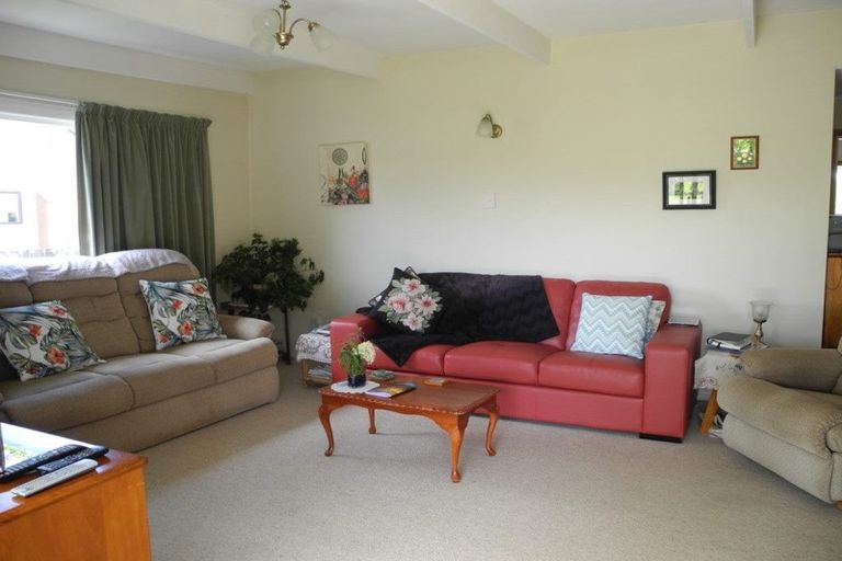 Photo of property in 8 Moorhouse Street, Waimate, 7924