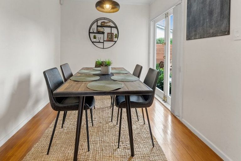 Photo of property in 9 O'halloran Road, Howick, Auckland, 2014