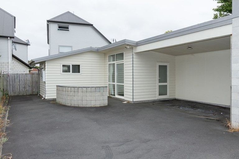 Photo of property in 8b Snead Place, Hamilton East, Hamilton, 3216