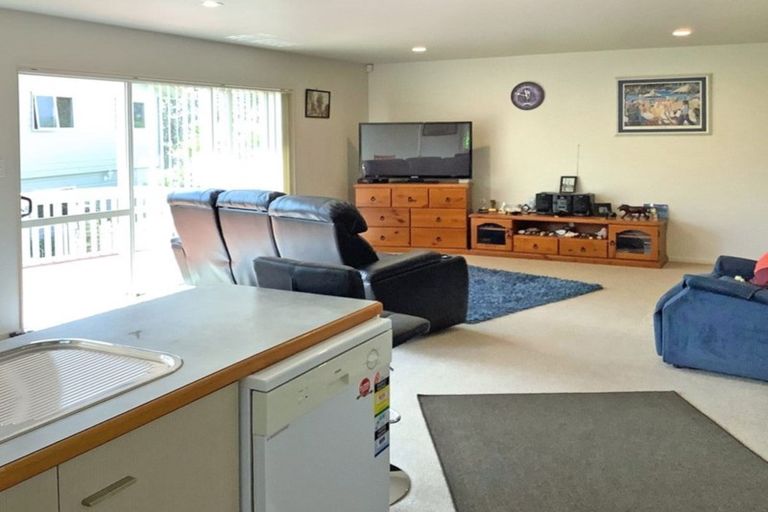 Photo of property in 20 Pohutukawa Drive, Cable Bay, 0420