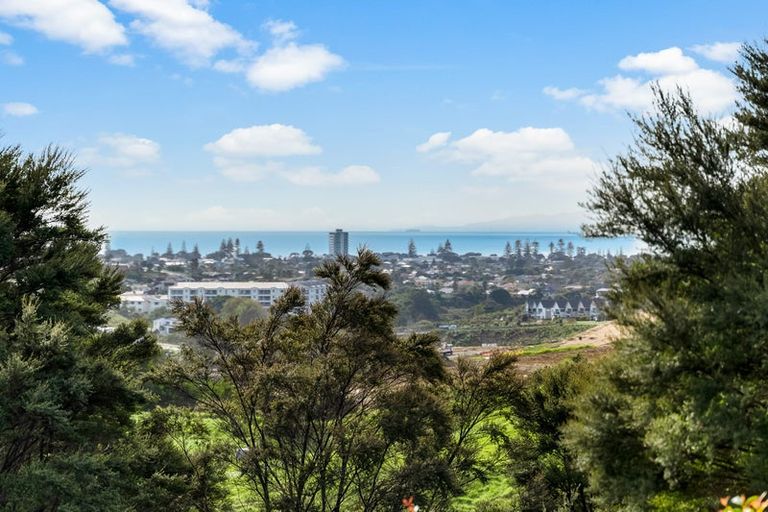 Photo of property in 19b Kowhai Road, Wainui, Silverdale, 0992