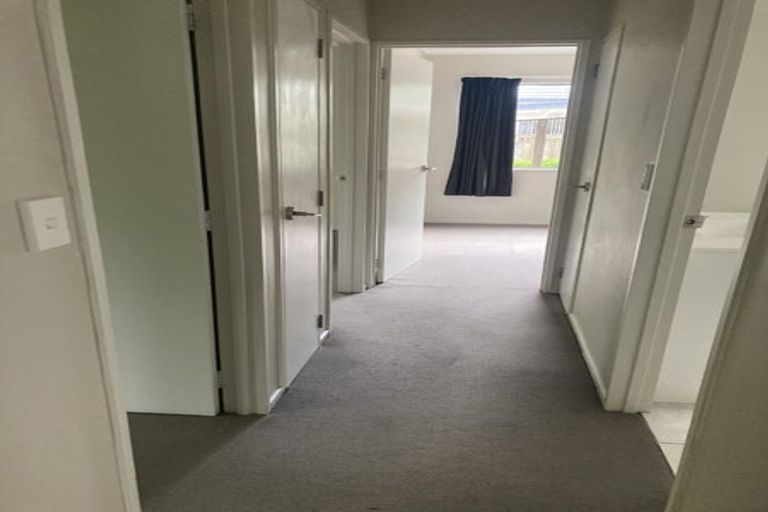 Photo of property in 21 Mona Vale, West Harbour, Auckland, 0618