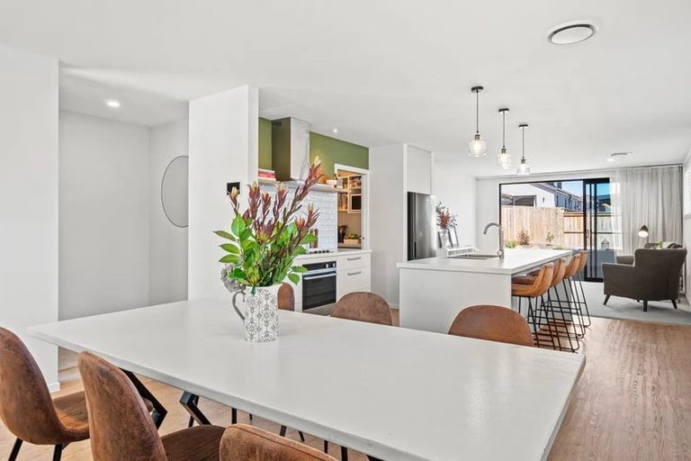 Photo of property in 11 Till Street, Jacks Point, 9371