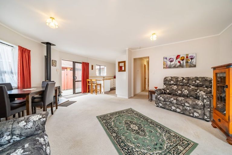 Photo of property in 4/28 Logan Street, Ebdentown, Upper Hutt, 5018