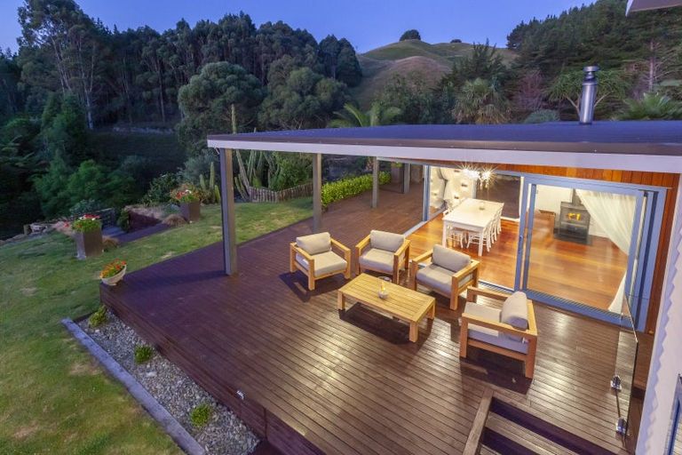 Photo of property in 105 Waterfall Road, Paraparaumu, 5032