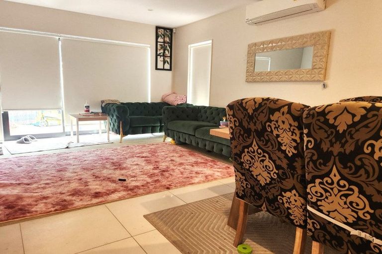 Photo of property in 17 Orona Place, Takanini, 2112