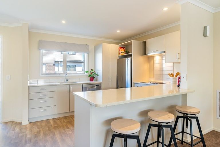 Photo of property in 5 Latimer Way, Petone, Lower Hutt, 5012