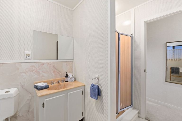 Photo of property in 37b Hillcrest Road, Hatfields Beach, Orewa, 0931