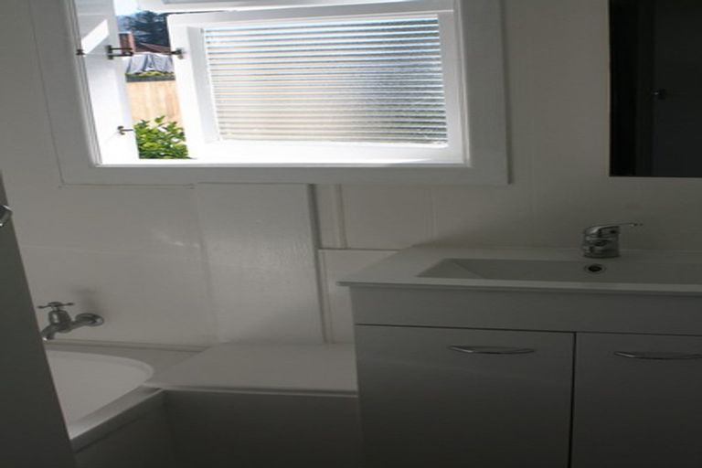 Photo of property in 35 Corlett Street, Utuhina, Rotorua, 3015