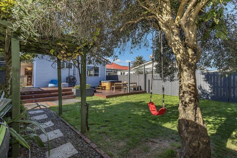 Photo of property in 3 Argentine Avenue, Miramar, Wellington, 6022