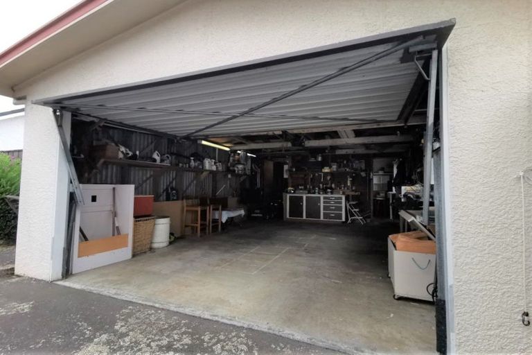 Photo of property in 32 Queen Street, Dannevirke, 4930