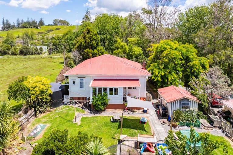Photo of property in 437 South Road, Waipu, 0582