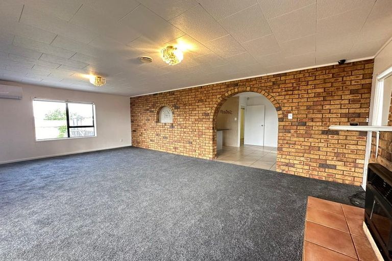 Photo of property in 30 Royal Road, Massey, Auckland, 0614