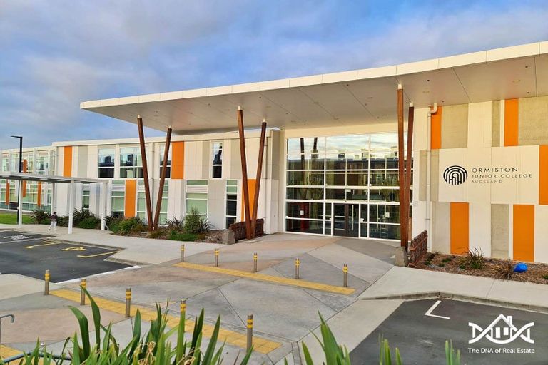 Photo of property in 16b Goodfellow Lane, Flat Bush, Auckland, 2019