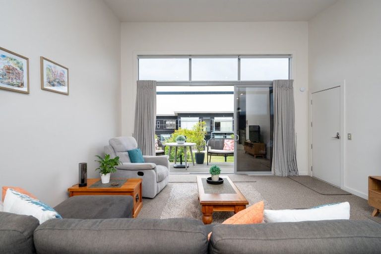 Photo of property in The Terraces, 32/9 Humber Street, Pandora, Napier, 4110