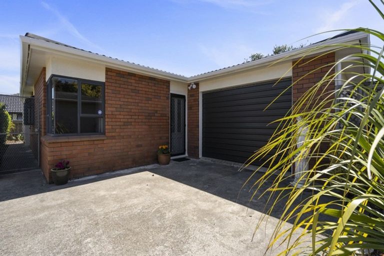 Photo of property in 15a Sanders Avenue, Westown, New Plymouth, 4310