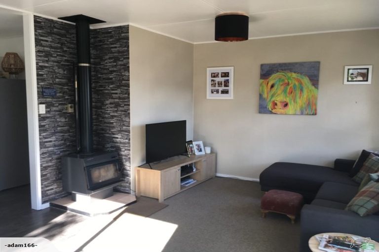 Photo of property in 15 Hornsby Street, Carterton, 5713