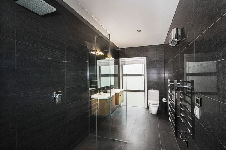 Photo of property in 12 Pendeen Crescent, Jacks Point, Queenstown, 9371