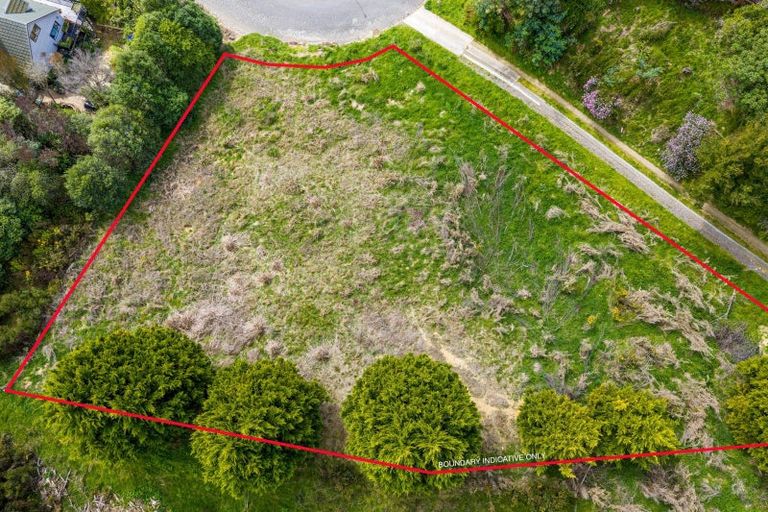 Photo of property in 16 Webster Place, Picton, 7220