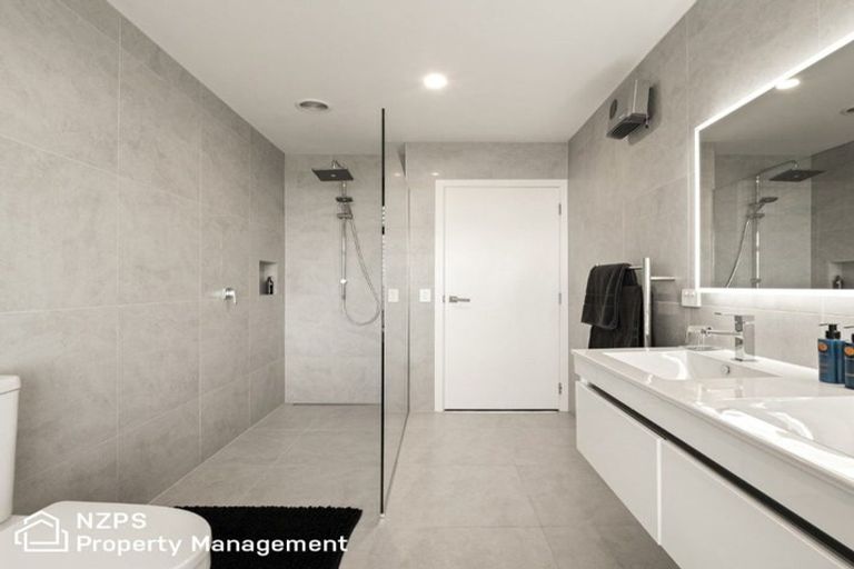 Photo of property in 49 Highgrove, Saint Clair, Dunedin, 9012