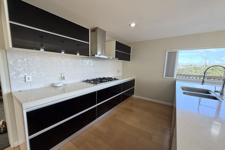 Photo of property in 76 Laurel Oak Drive, Schnapper Rock, Auckland, 0632