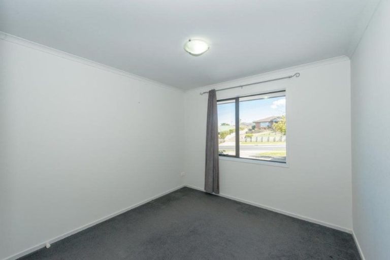 Photo of property in 109 Farnborough Drive, Grandview Heights, Hamilton, 3200