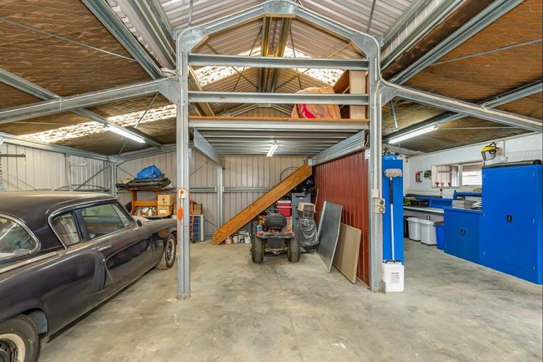 Photo of property in 174 Muhunoa Road West, Ohau, Levin, 5570