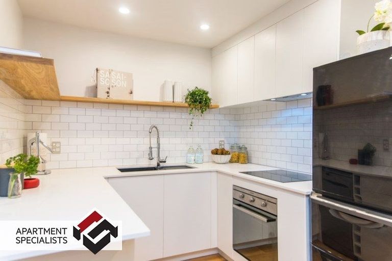 Photo of property in 22 Emily Place, Bellevue, Tauranga, 3110