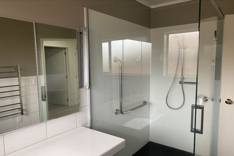 Photo of property in 46 Langdale Avenue, Paraparaumu, 5032