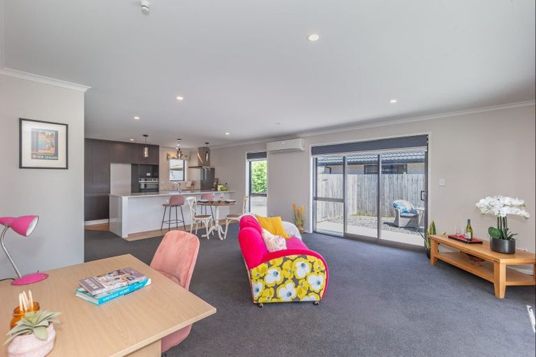 Photo of property in 30b Queenwood Road, Levin, 5510