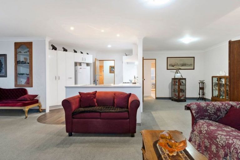 Photo of property in 16 Astor Place, Welcome Bay, Tauranga, 3112
