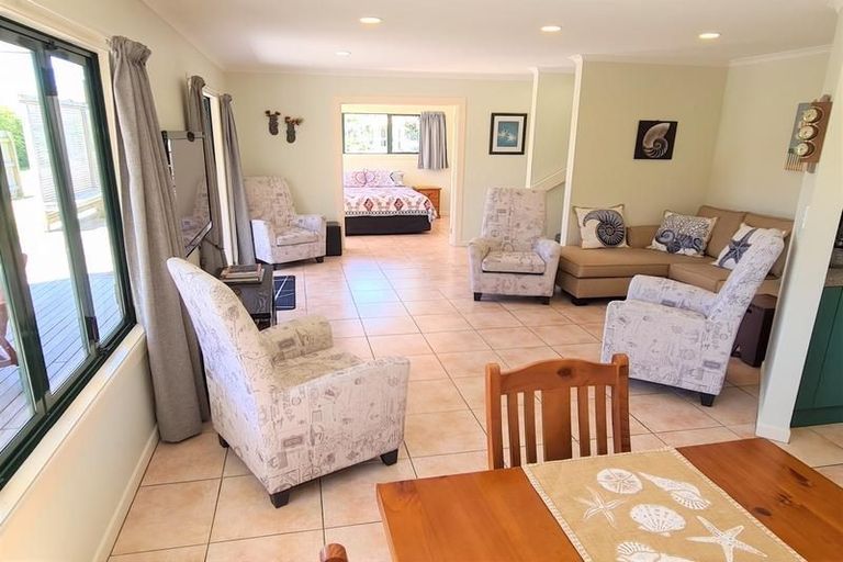Photo of property in 113 Ake Ake Avenue, Matarangi, Whitianga, 3592