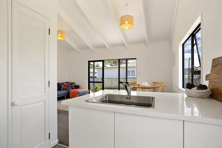 Photo of property in 240 Cook Drive, Whitianga, 3510