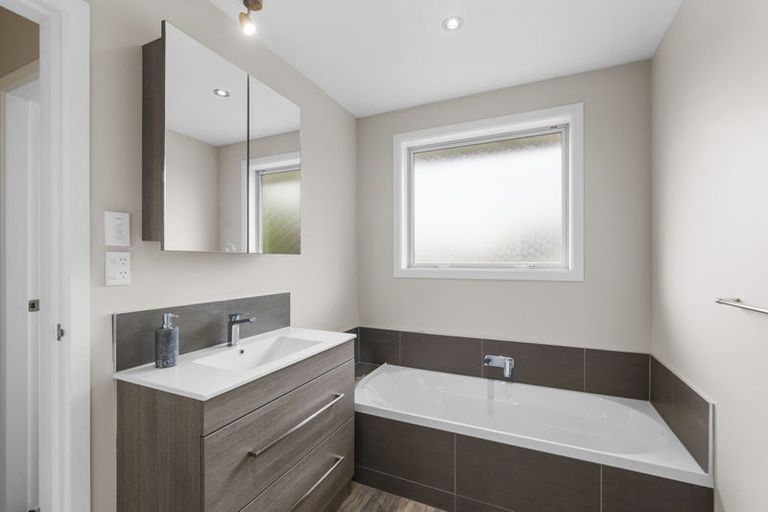 Photo of property in 102b Highsted Road, Bishopdale, Christchurch, 8053