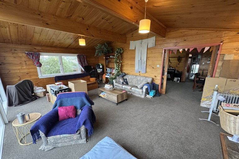 Photo of property in 9 Versailles Street, Karori, Wellington, 6012