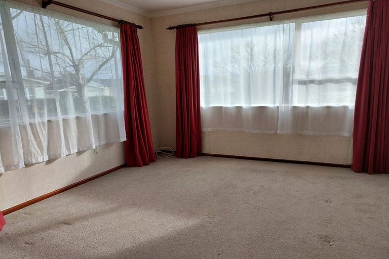 Photo of property in 4 Fairbrother Street, Carterton, 5713