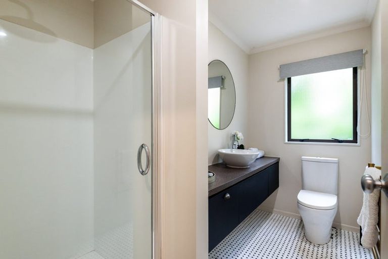 Photo of property in 16 Rakau Views, Orewa, 0931