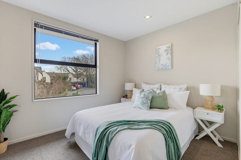 Photo of property in 3b The Oval, Hillmorton, Christchurch, 8024