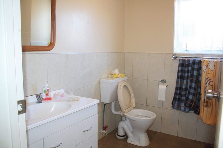 Photo of property in 22 Rotoiti Avenue, Pakuranga Heights, Auckland, 2010